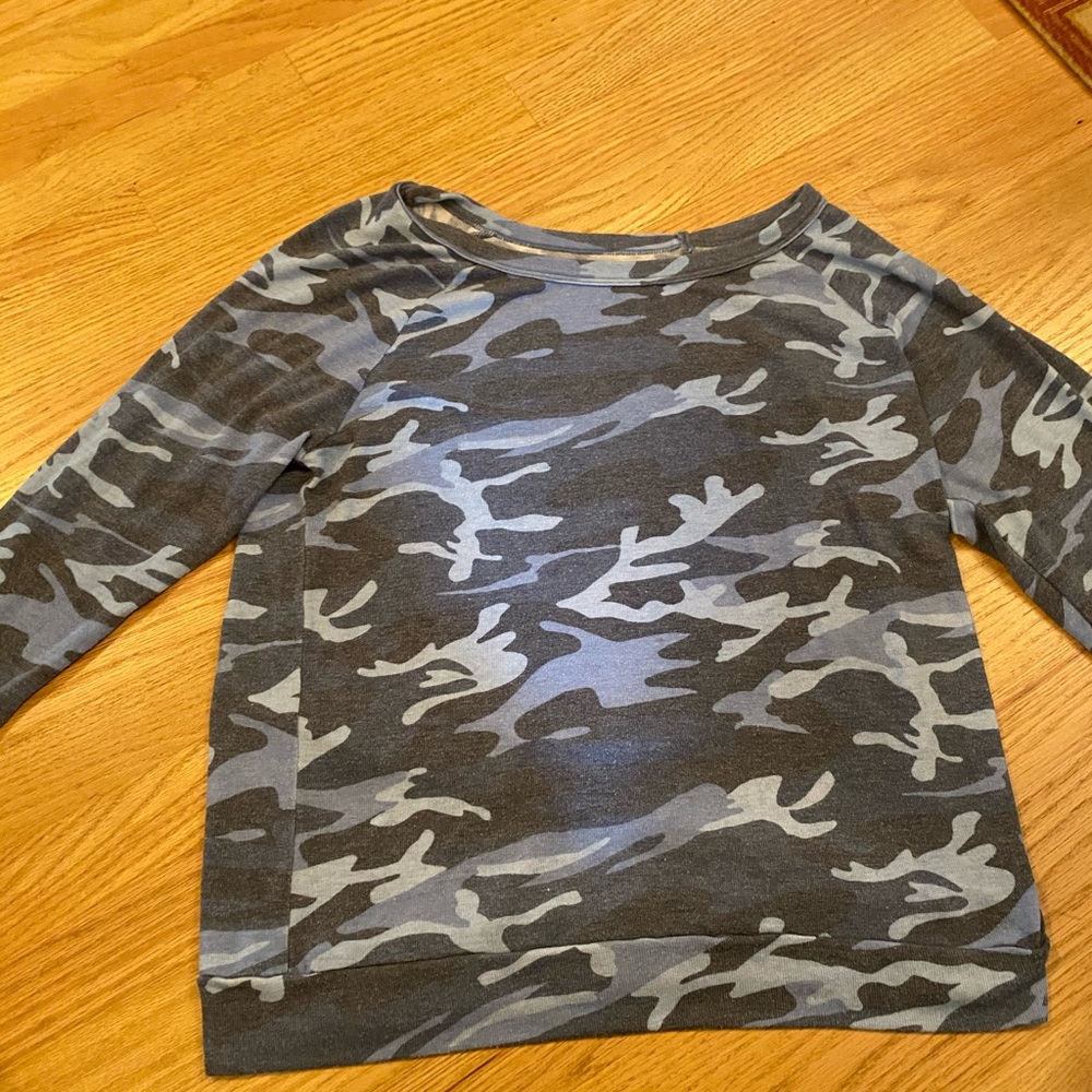 Michael Lauren camouflage sweatshirt